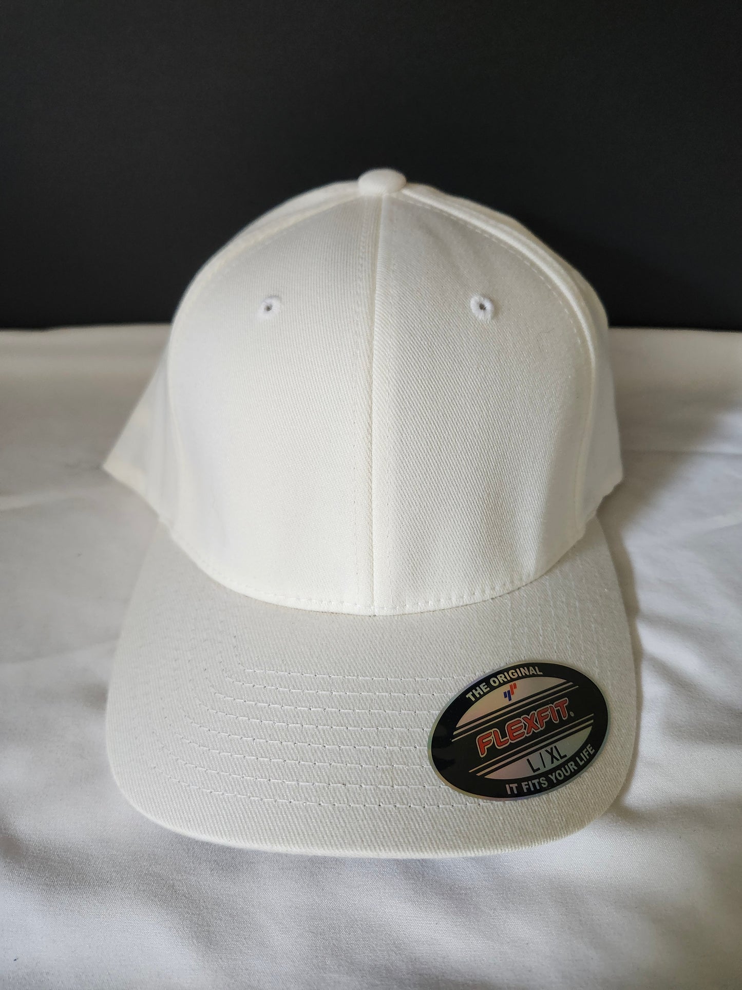 Flex-Fit Baseball Cap in Off-White Classic off