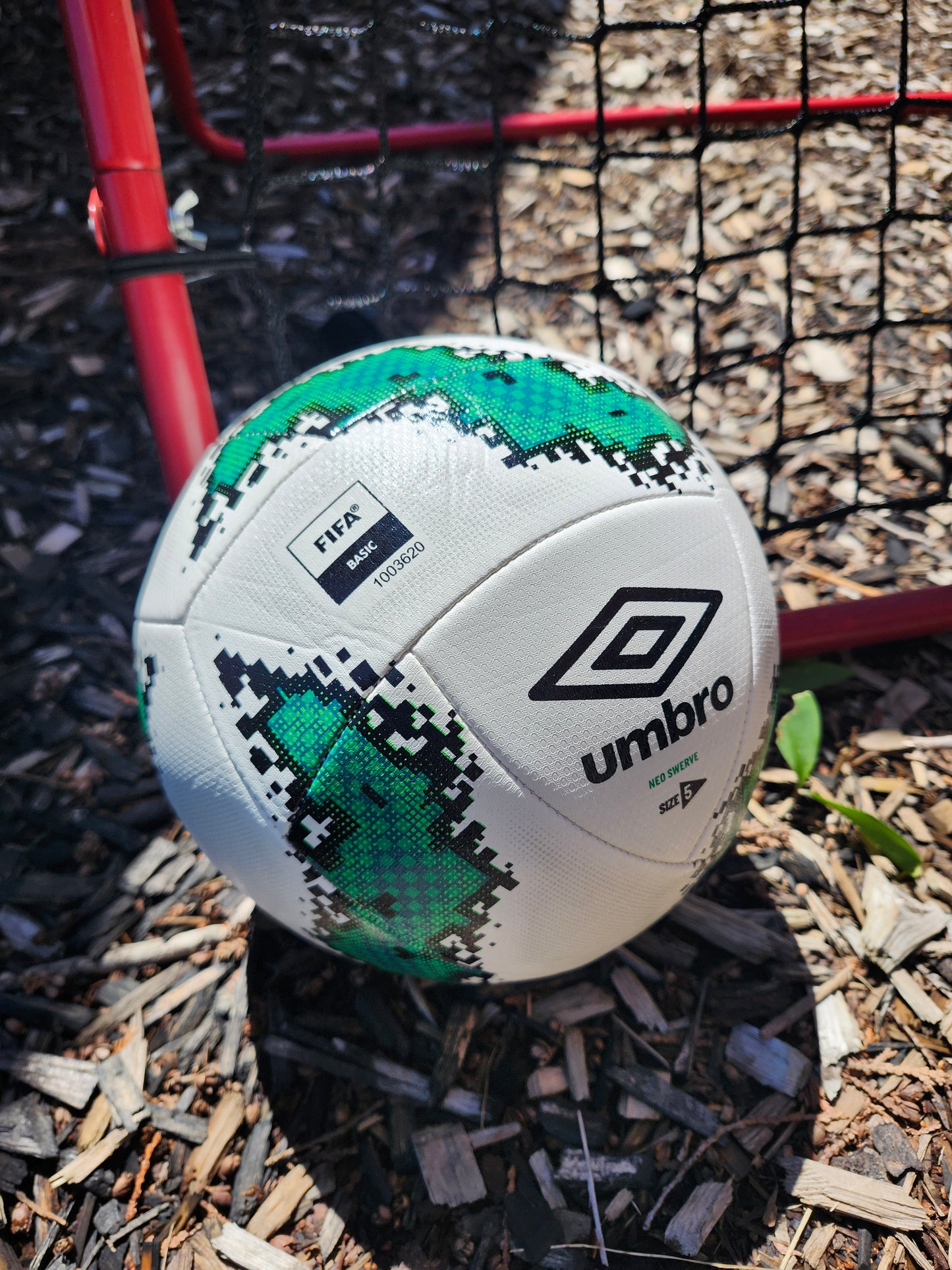 Rebounder Training Net + Size 5 Umbro Ball