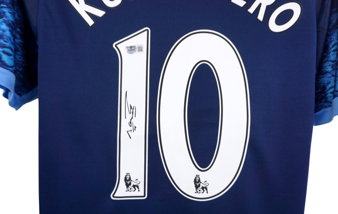 Aguero Man City signed shirt (Becketts COA)