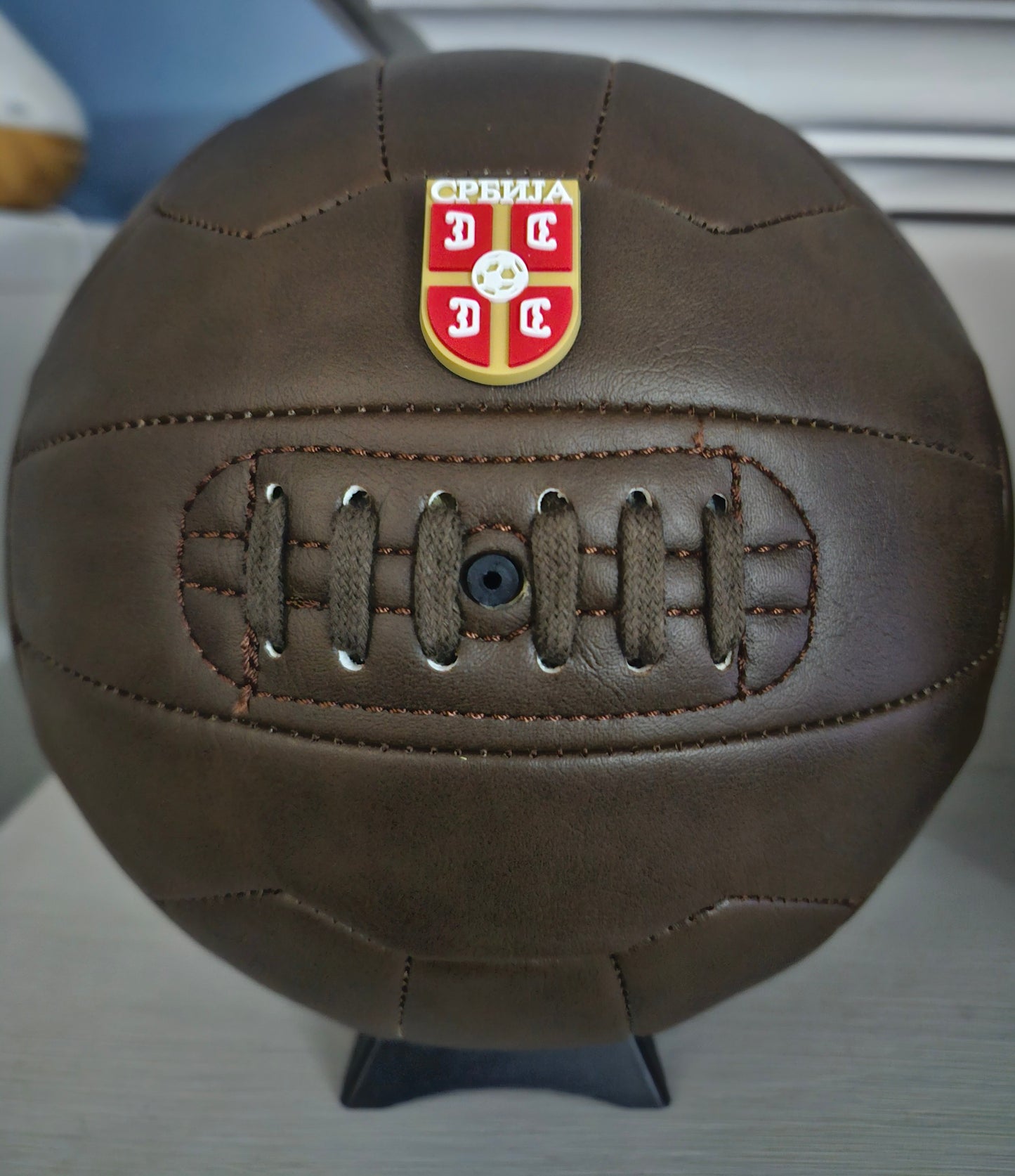 Retro old school PU size 4 ball + Stand