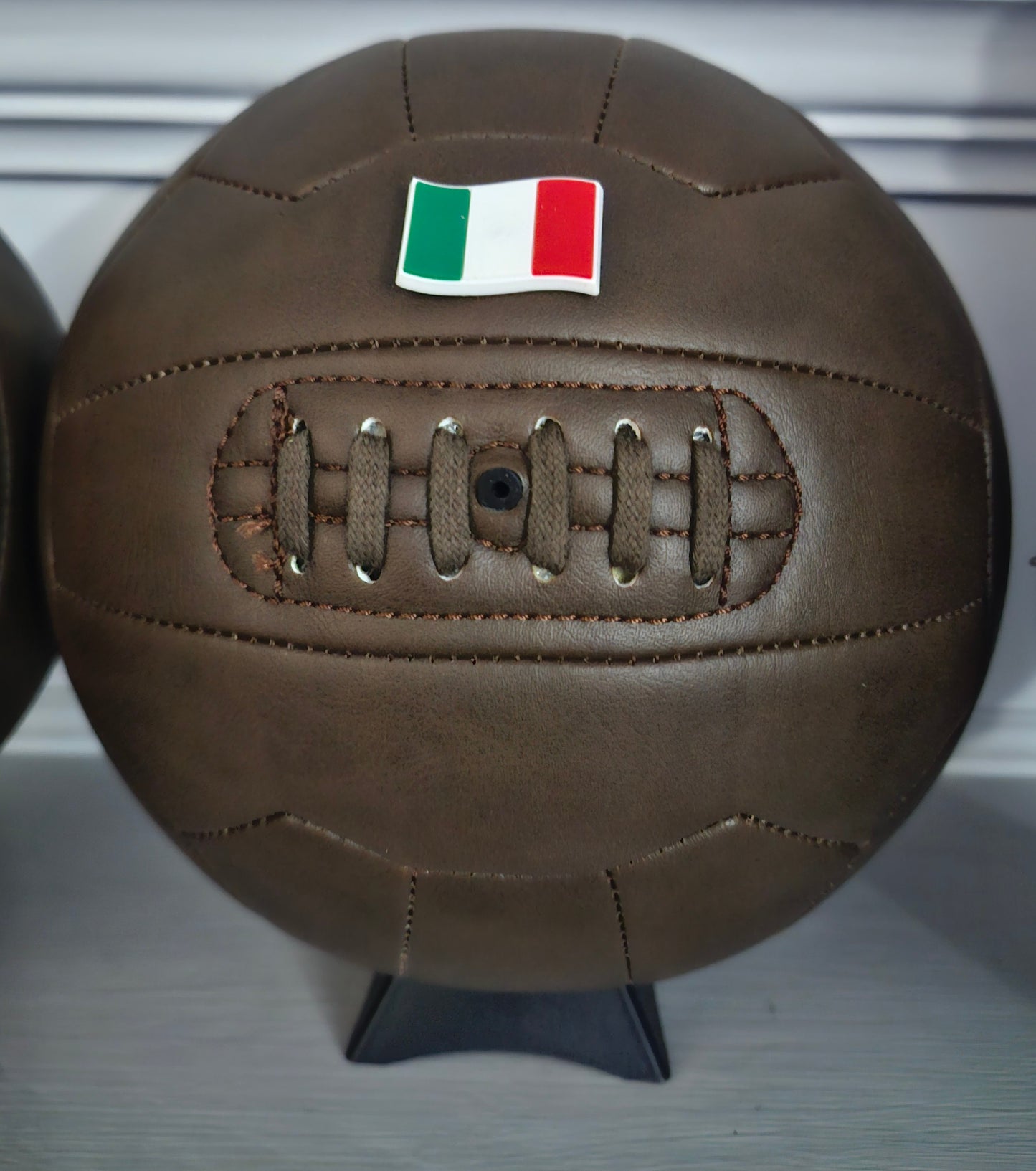 Retro old school PU size 4 ball + Stand